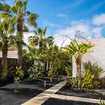 Casa Montana & Pool & Private & Near The Ocean Ferienhaus