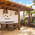 Casa Montana & Pool & Private & Near The Ocean Ferienhaus