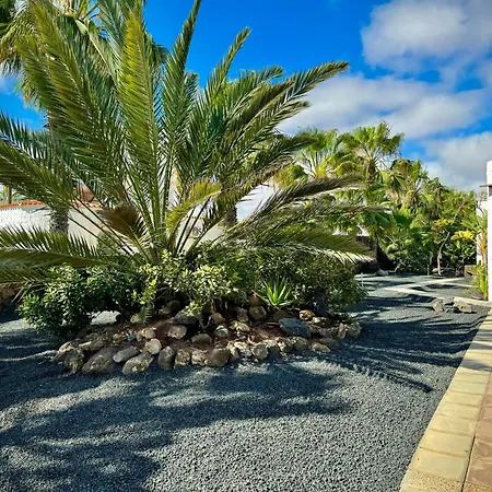 Casa Montana & Pool & Private & Near The Ocean Vakantiehuis *