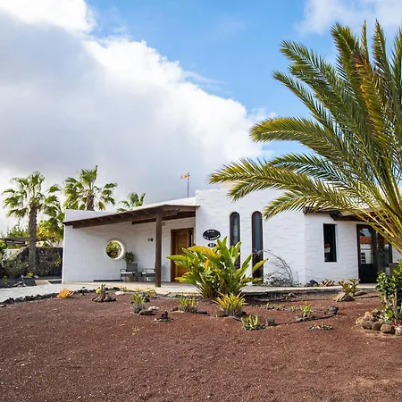 Casa Montana & Pool & Private & Near The Ocean Holiday home Parque Holandes