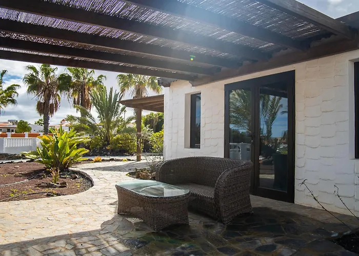 Casa Montana & Pool & Private & Near The Ocean بيت للعطل