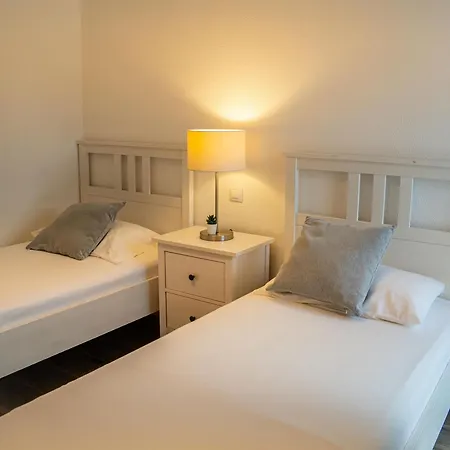 Dom wakacyjny Casa Montana & Pool & Private & Near The Ocean *